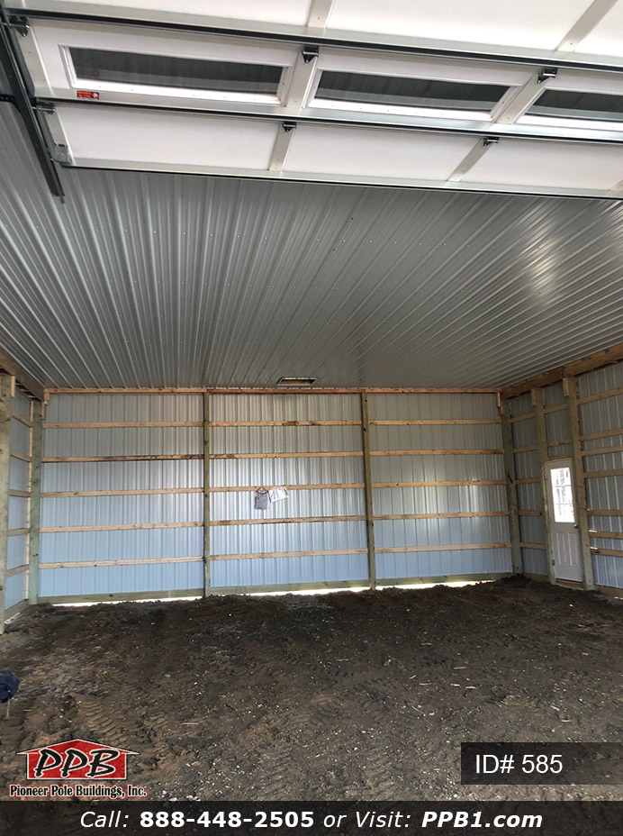 585 – Residential Nice Size Garage with Lean-To 30x40x12 8 Pole Building Dimensions: 30’ W x 40’ L x 12’ 4” H (ID# 585) A Nice Size Garage with Lean-To 30’ Standard Trusses, 2’ on Center 5/12 Pitch Colors: Siding Color: Clay Roofing Color: Weathered Wood (Architectural Shingles) Trim Color: White