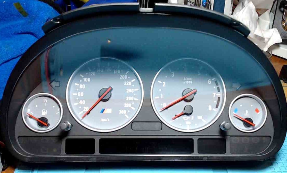 bmw instrument cluster pixel repair