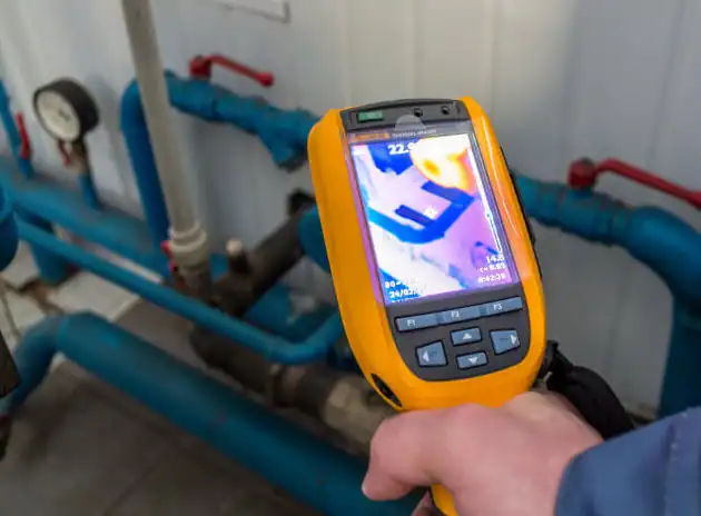 Thermal-Imaging-Camera-Inspecting-Pipe-System