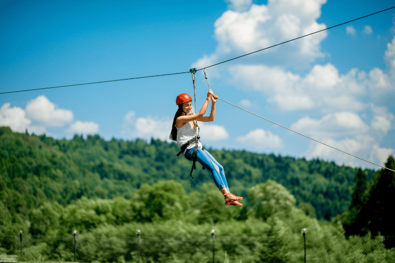 summer-activities-zipline