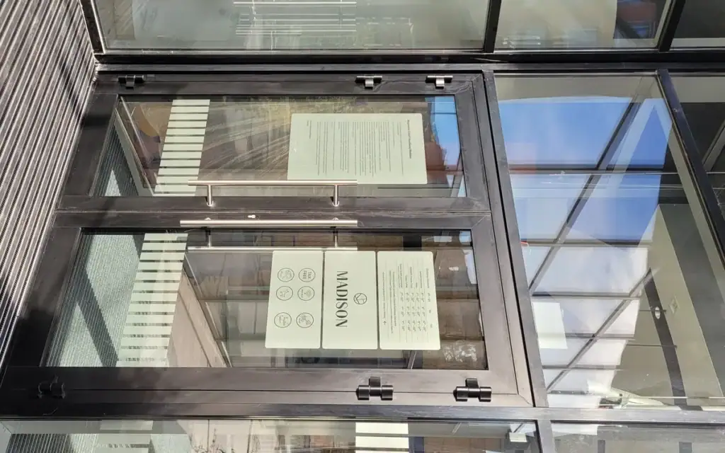 Wejście Galerii Madison: trzyczęściowy system w 14 dni