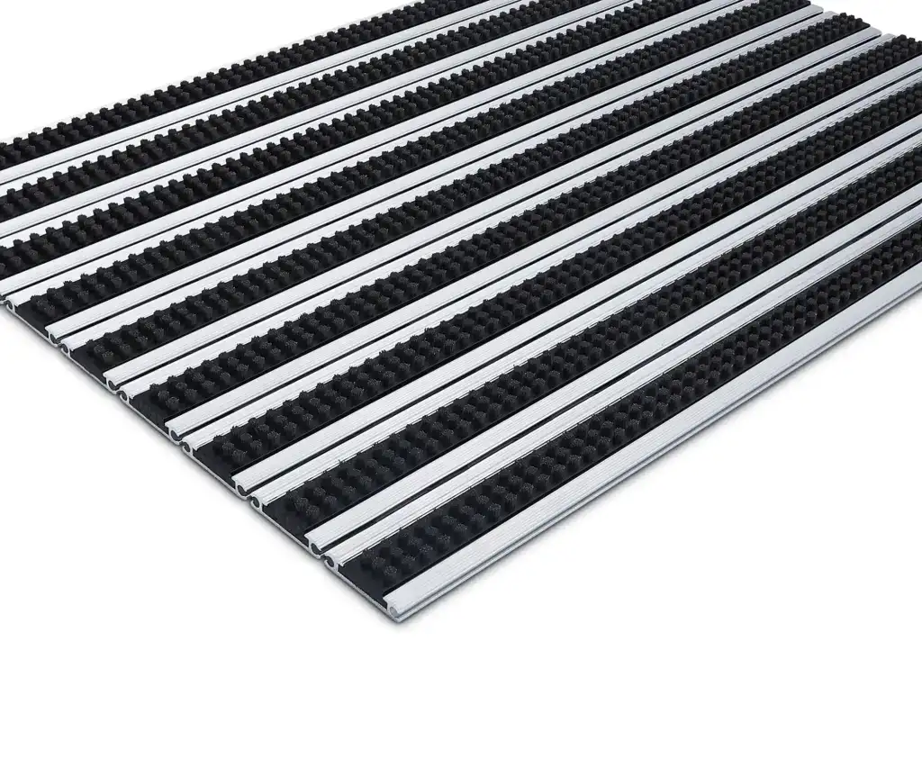 Zdjęcie główne aluminiowej wycieraczki Combi Junior 12 z wkładem szczotkowym