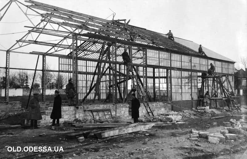 Роботи на будівництві Одеської кіностудії, історичний кадр.