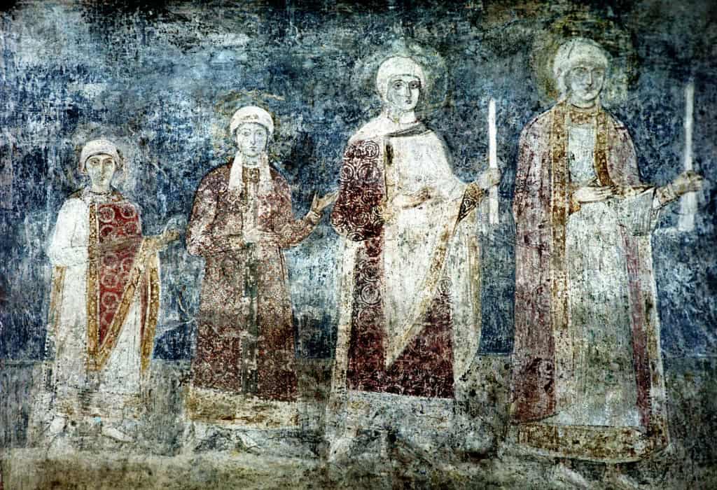 Фреска з історичних постатей Київської Русі, зображена на стіні церкви.