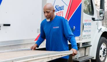 Make Moving Stress Free by Working with Movers
