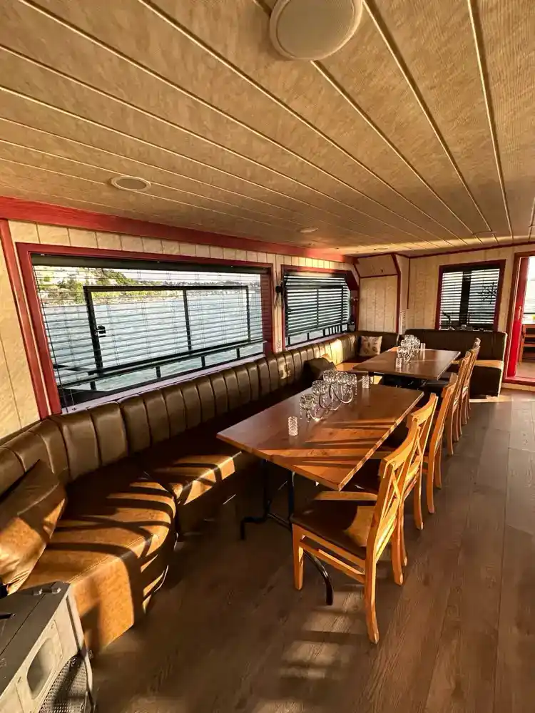 Motoryacht Interior P102 22 meters 40 people capacity best yacht rental with Premionly in Istanbul