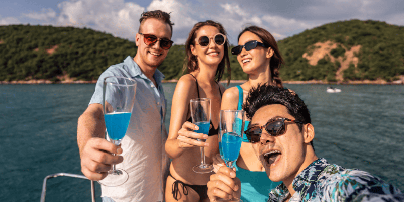 Luxury yacht rental for thrilling water adventures and unforgettable experiences. Perfect for boosti.