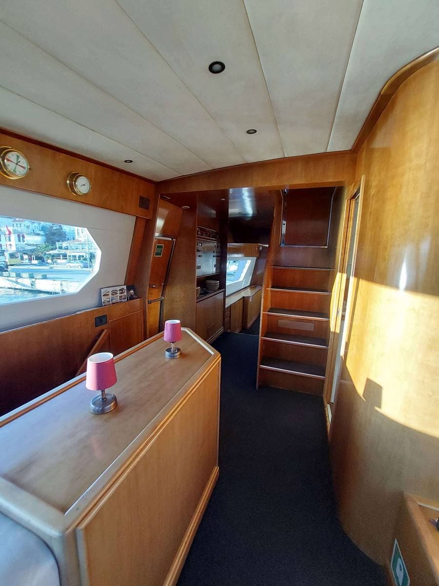 Motoryacht P115 26 meters 30 people capacity Interior Istanbul's best Yacht Rental with Premionly.com