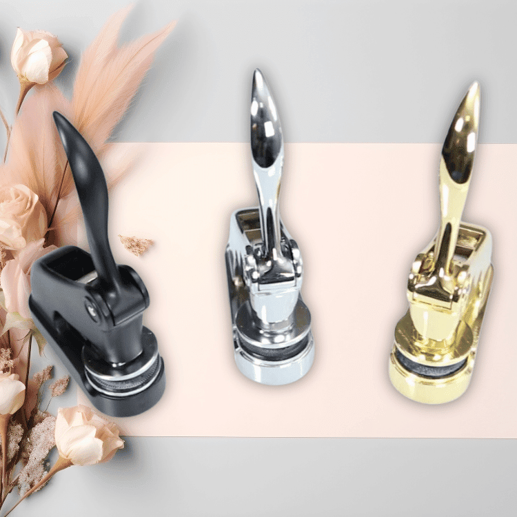 Shiny Deluxe Embosser seals