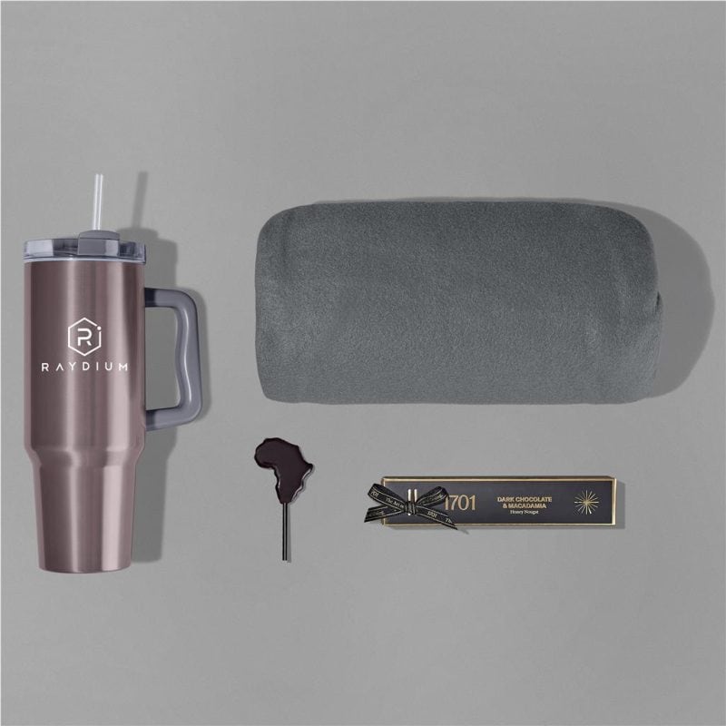 pink Yatta Arctic Aura Hamper