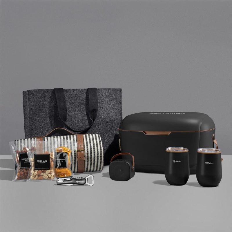 Black Yatta Sunset Serenade Hamper