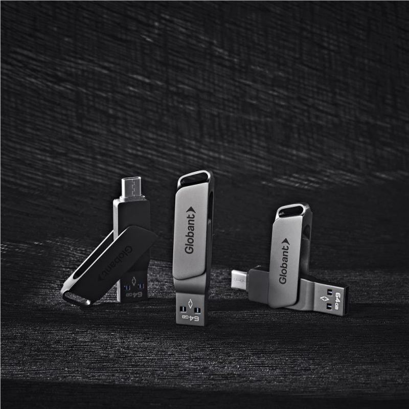 Alex Varga Atraxia Dual Flash Drive – 64GB lifestyleImagesWithLogos