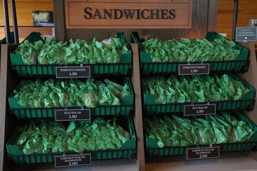 Source image reused from s.yimg.com.