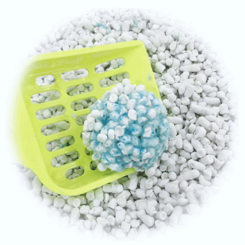 Ultra-absorbent blue and white eco-friendly cat litter with scoop, powered by QingkePet.