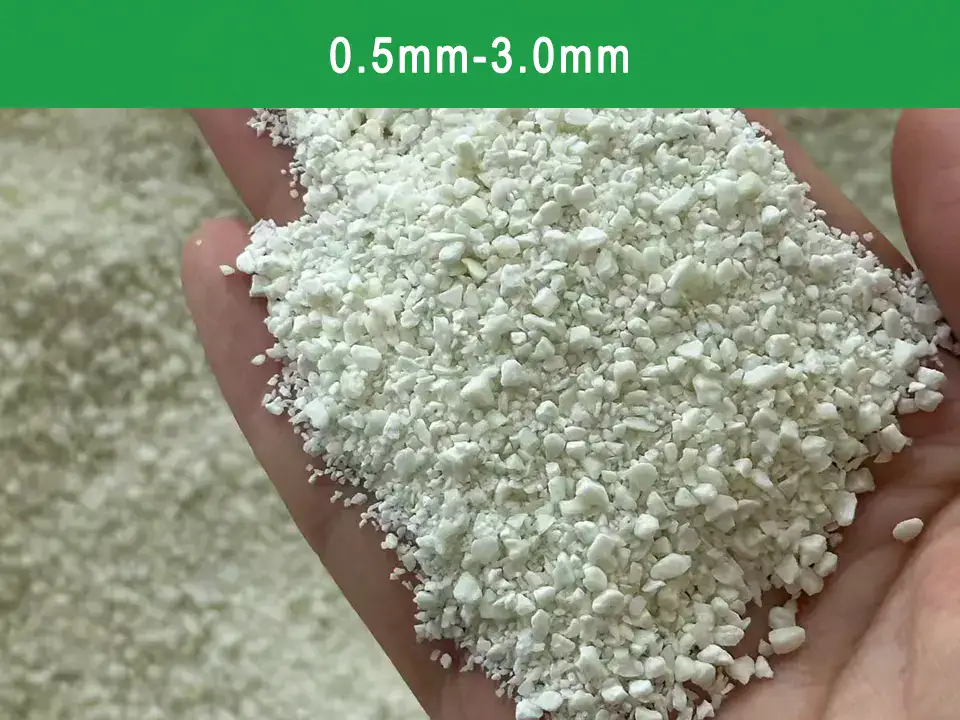 A pile of mixed-size bulk cassava cat litter granules (0.5-3.0mm), a custom blend designed for balanced clumping and superior odor control.