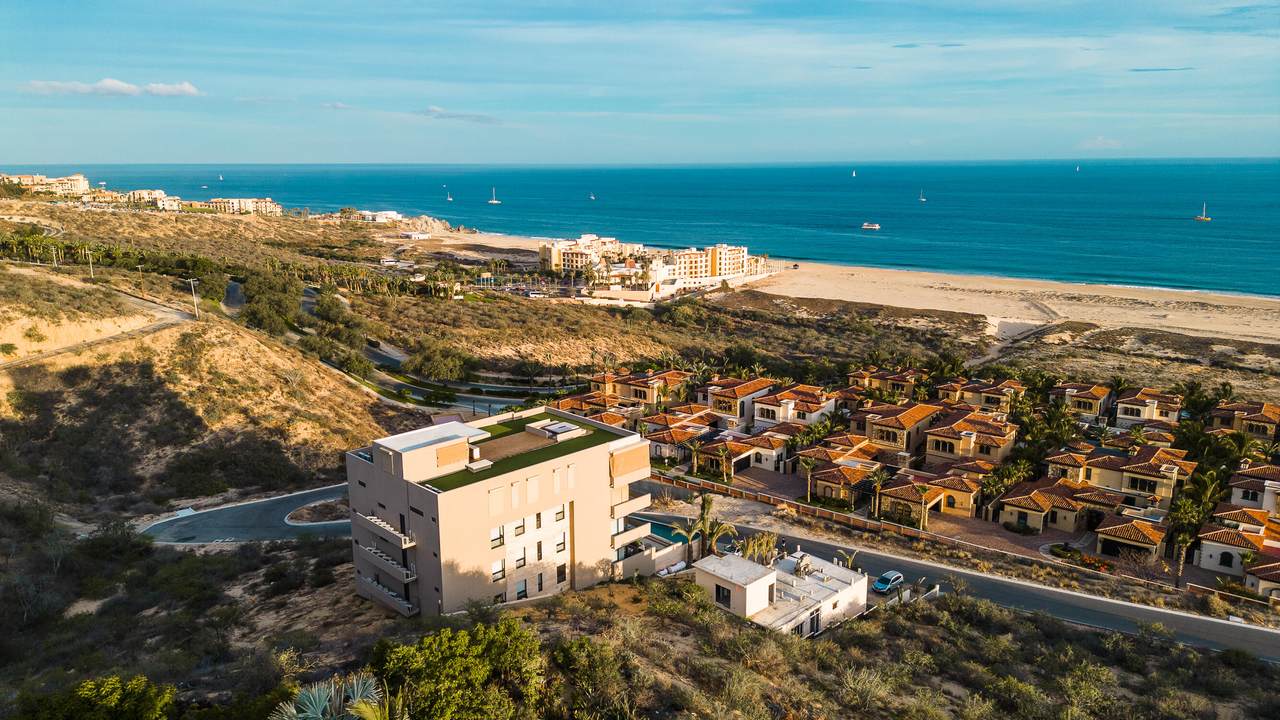 Luxury Pacific Bay Home In Cabo San Lucas With Oceanfront Views And Modern Design