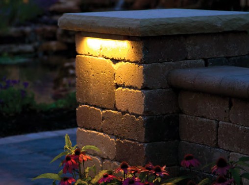 retaining led wall lights