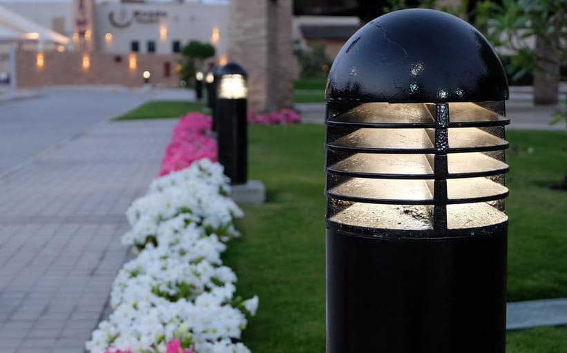 led residential bollard lights