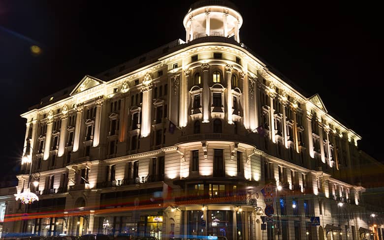 Outdoor building façade lights design
