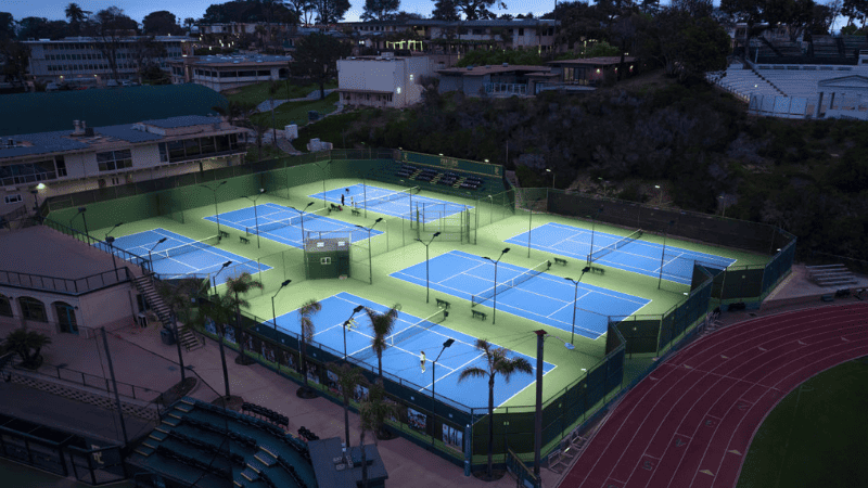 high bay lights are the go-to choice for indoor tennis courts.