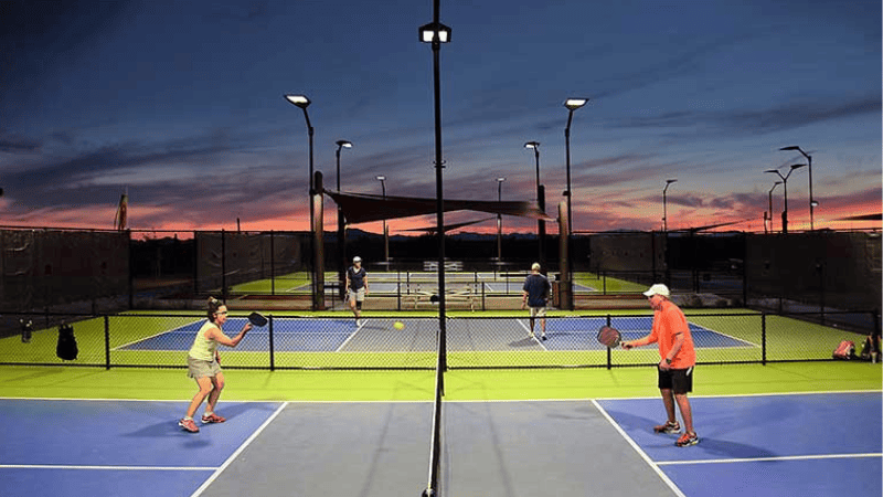 Choosing the right lighting for your tennis court primarily focuses on the brightness level.