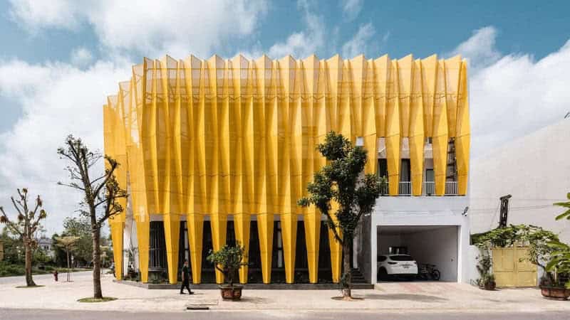 Vertically Divided Facade