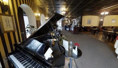 Mozart’s Café