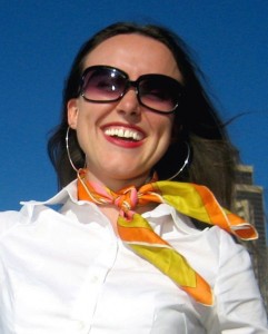 elizabethsaundersoutsideclose