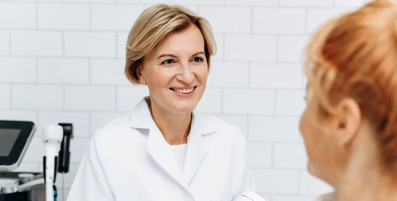 acnee hormonala dermatolog