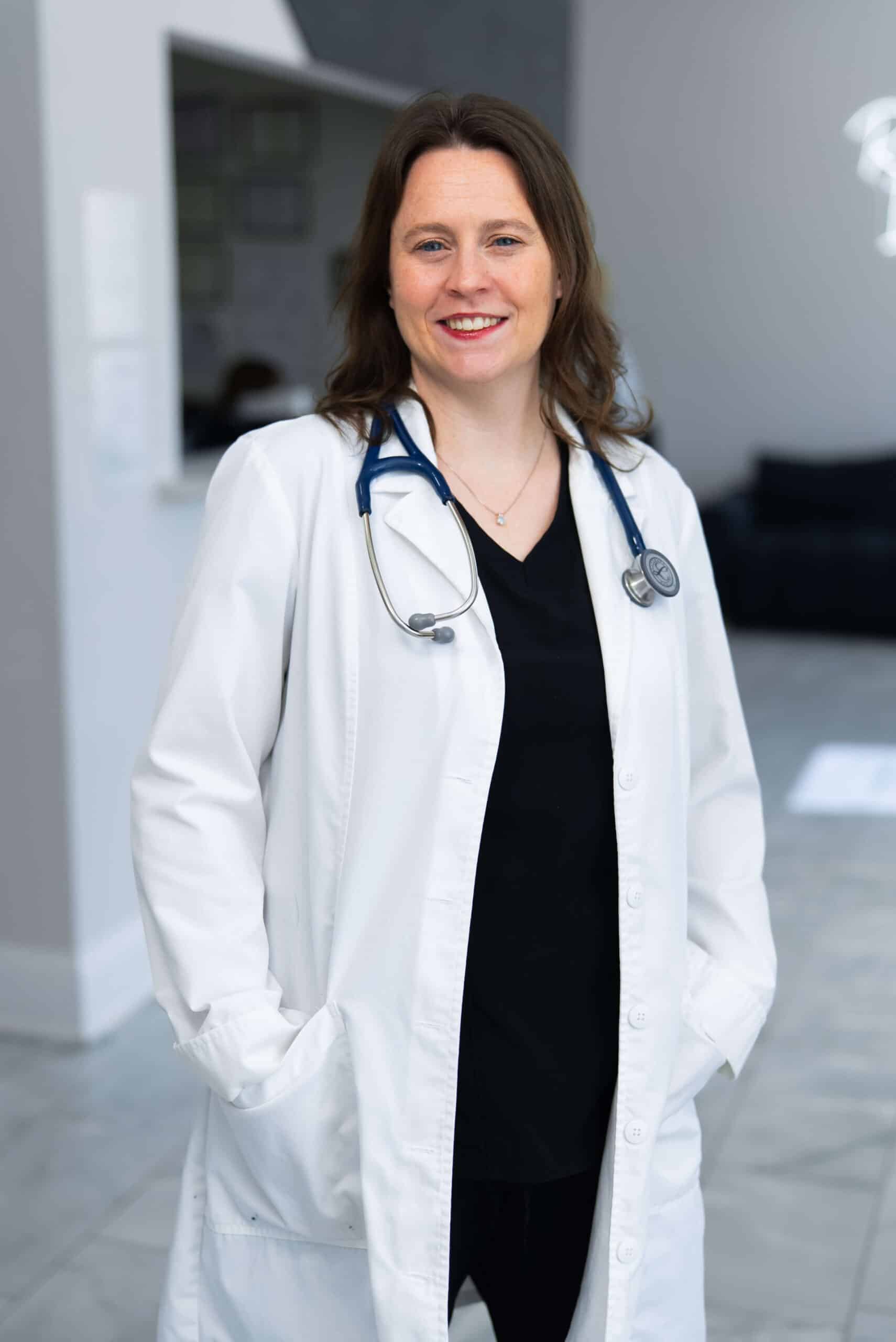 Amanda Thompson FamilyNurse 1 scaled