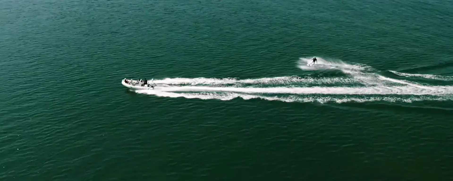 Highfield Boats Classic 460 Rocks waterski @ RIBs ONLY - Home of the Rigid Inflatable Boat
