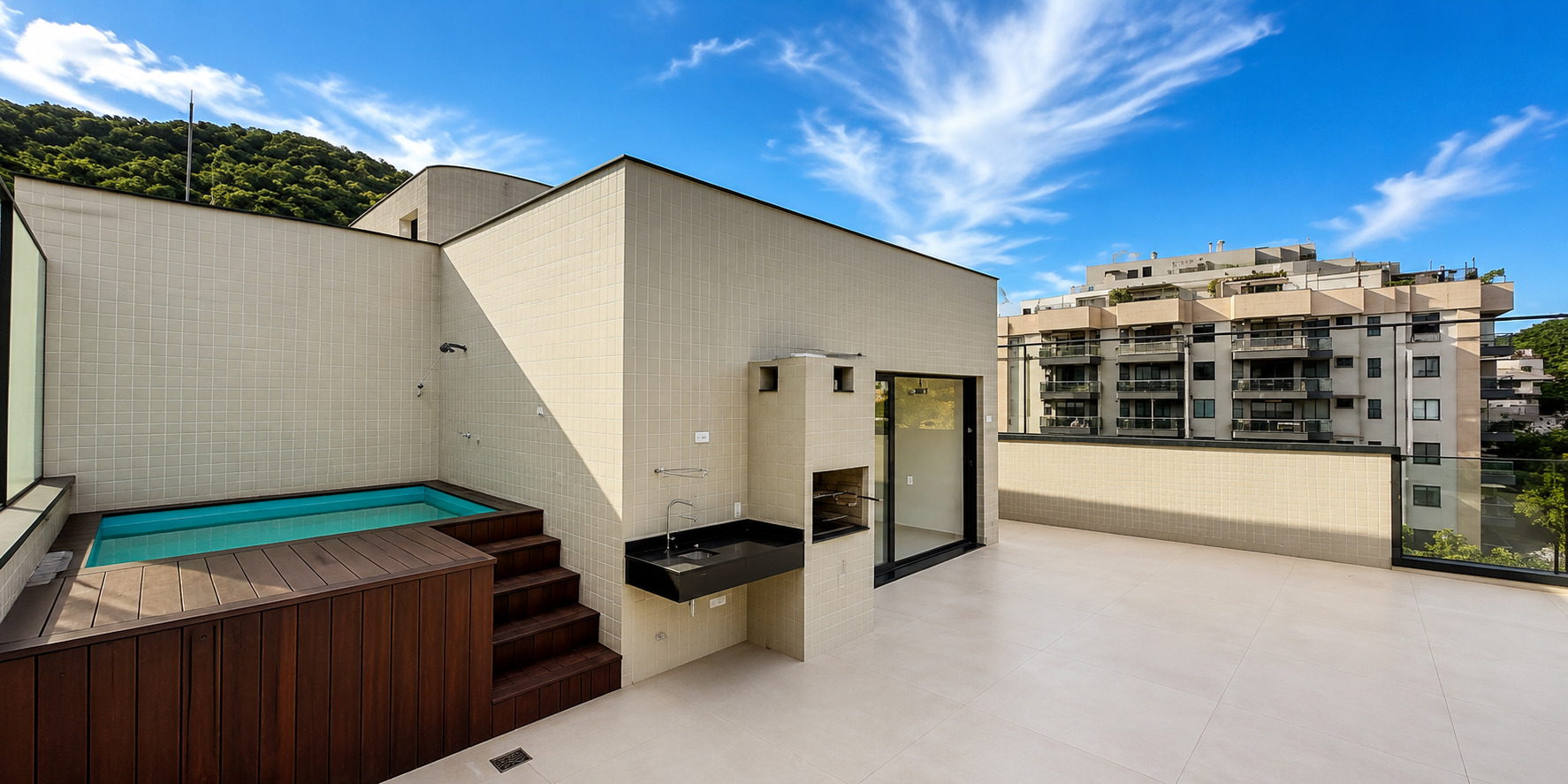 Cobertura Duplex de 2 Quartos na Gávea — Pronta