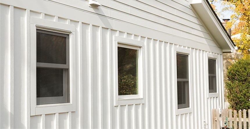 hardiepanel-vertical-siding-in-arctic-white-min