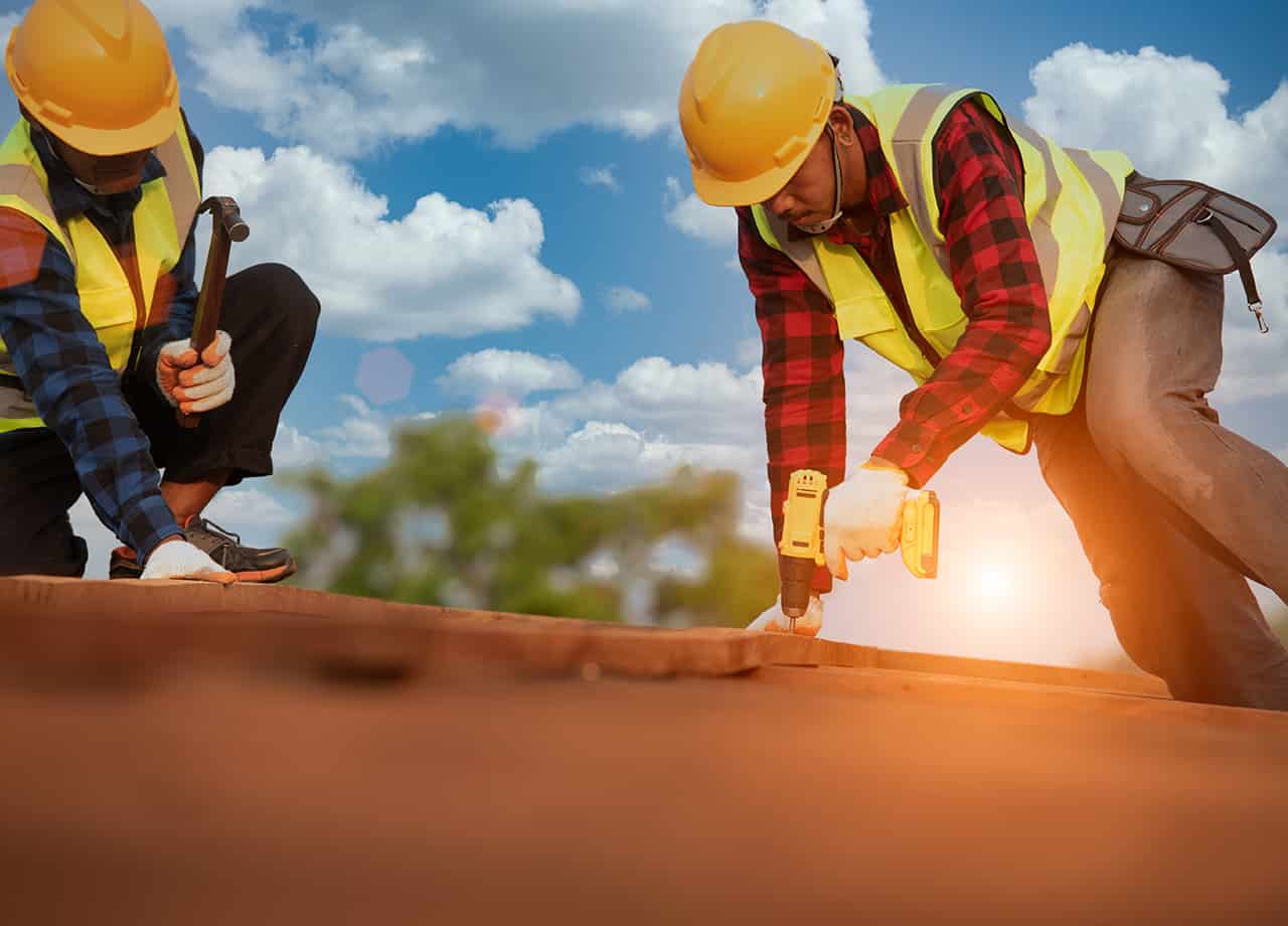 Metal siding contractors Milford OH _ Cincinnati OH Image of siding contractors in Cincinnati OH. Roofing for Troops are metal siding experts serving the Milford OH & Cincinnati OH areas.
