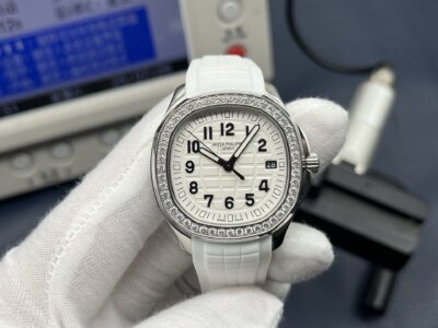 Patek Philippe Aquanaut Ladies 38.8mm White Dial Stainless Steel