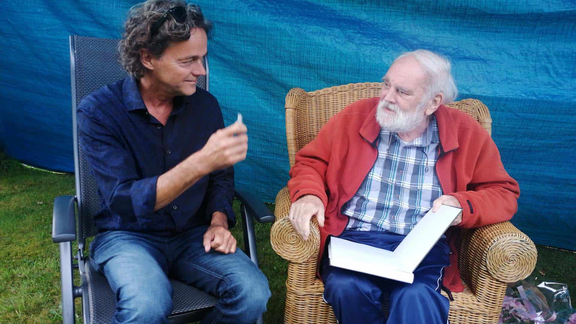 2._Oud_winnaar_Henk_Ruiter_l_en_titelopvolger_Harm_Piek_r_in_gesprek
