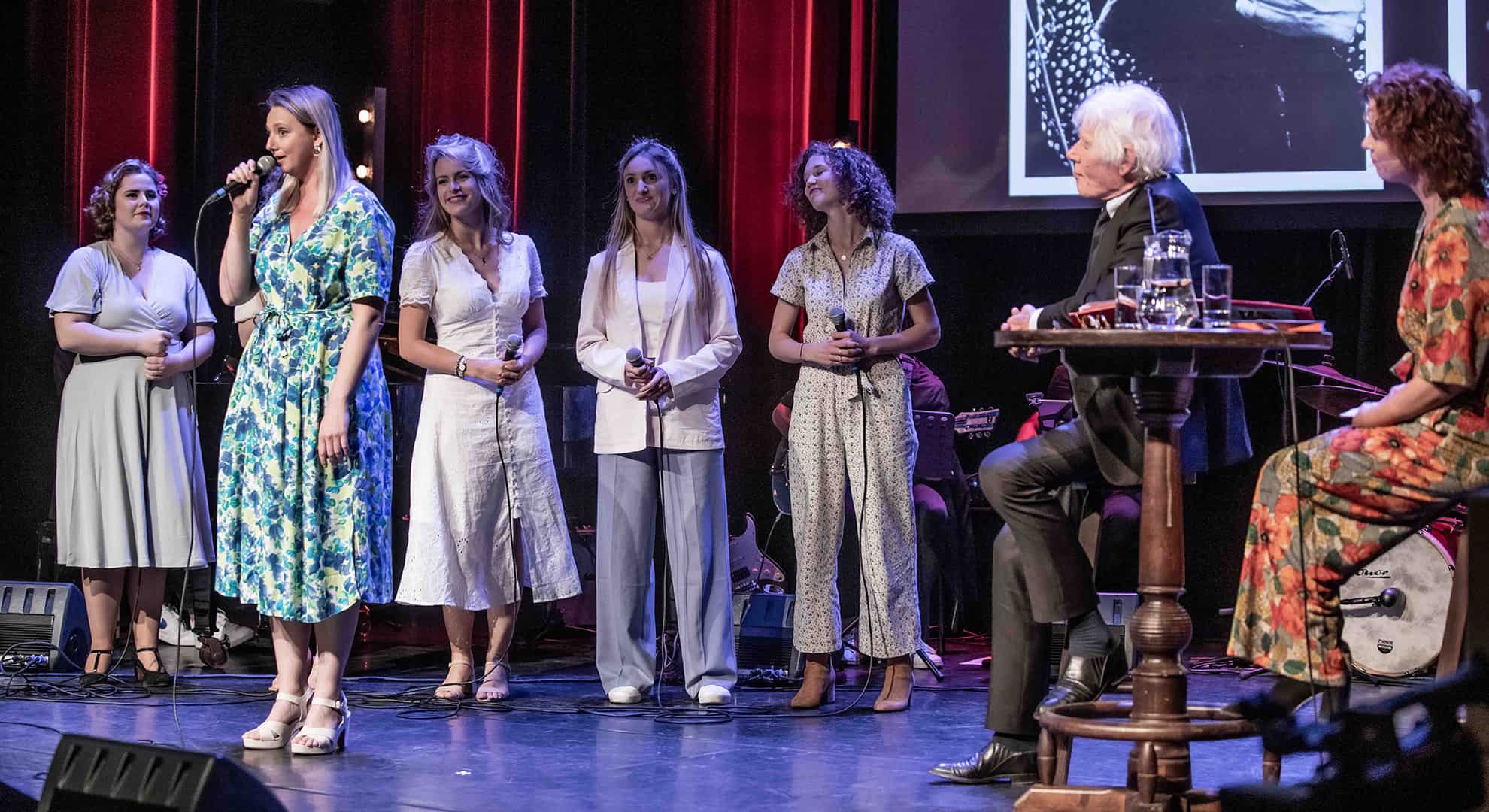 Paul van Vliet toegezongen door Wilminks Kweek