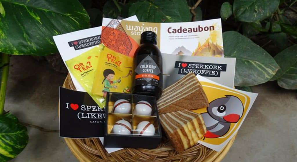 Tropische Kerst met spekkoek-pakket van Taman IndonesiaUniek Kerstpakket van Taman Indonesia