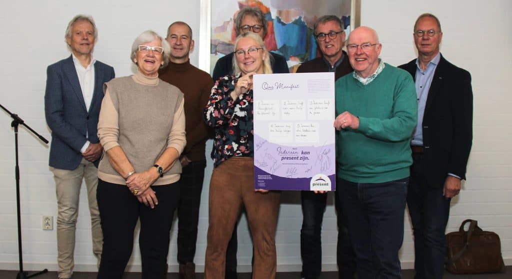 Present met ambassadeurs