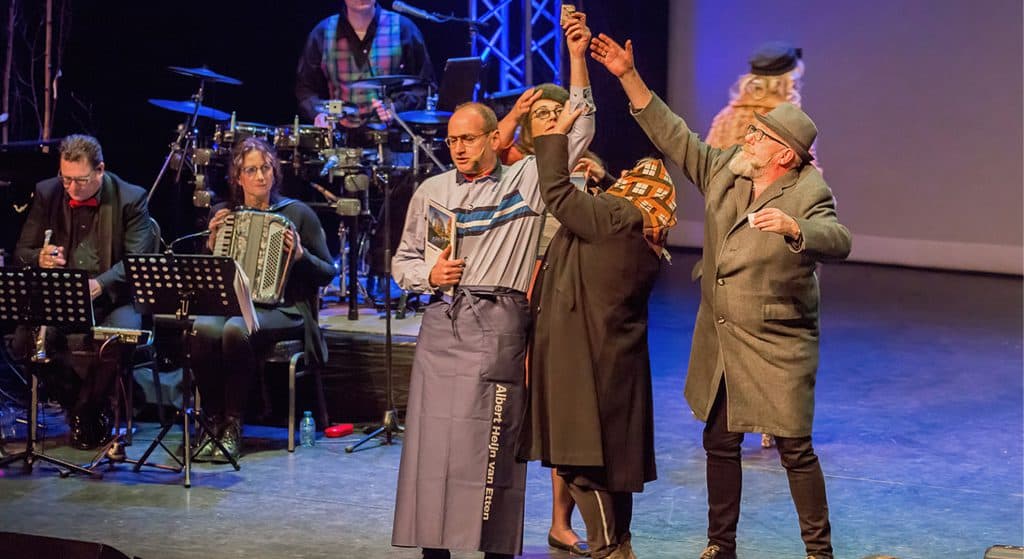 Cabaret Terug naar Steenwijk ‘ruumt de zolder op’