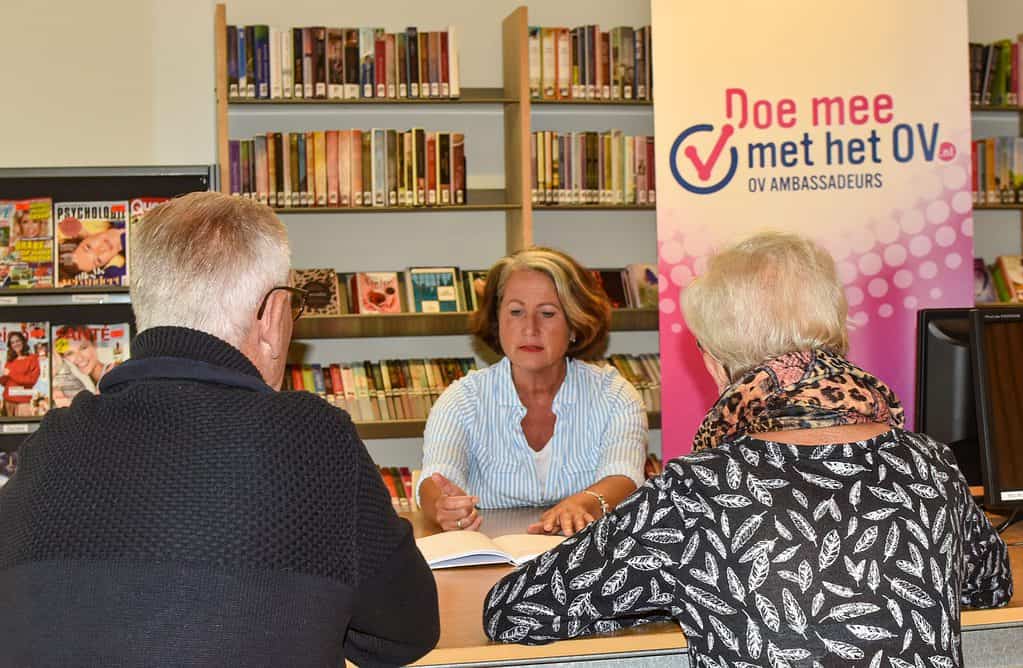 Vindt u autorijden in het donker onprettig? Reis met het openbaar vervoer!