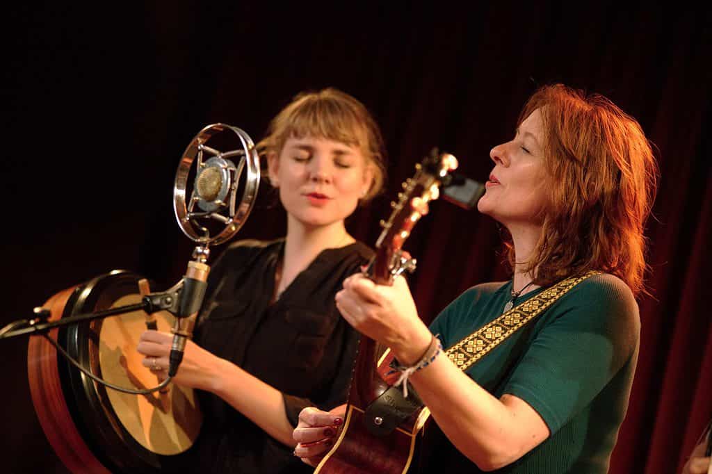 Schotse muziek van The Lasses in De Meenthe