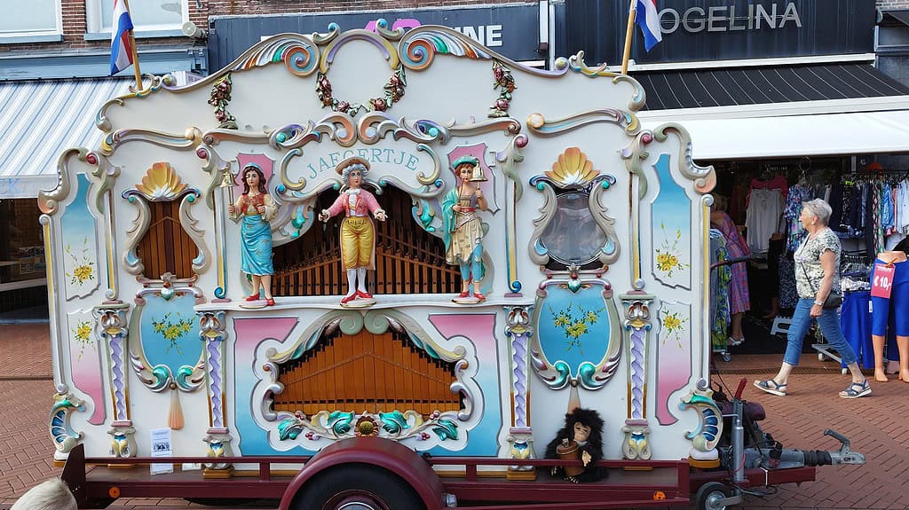 Koopzondag Steenwijk wordt opgeluisterd met draaiorgels