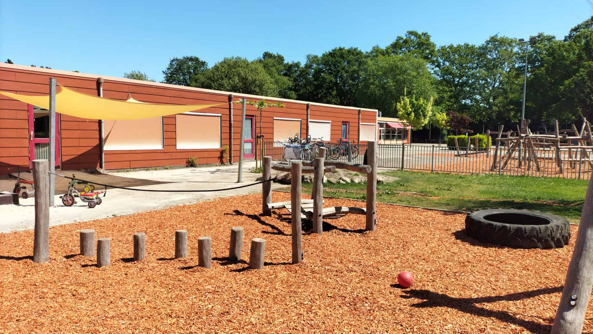 Groener schoolplein voor Kindcentrum Claus