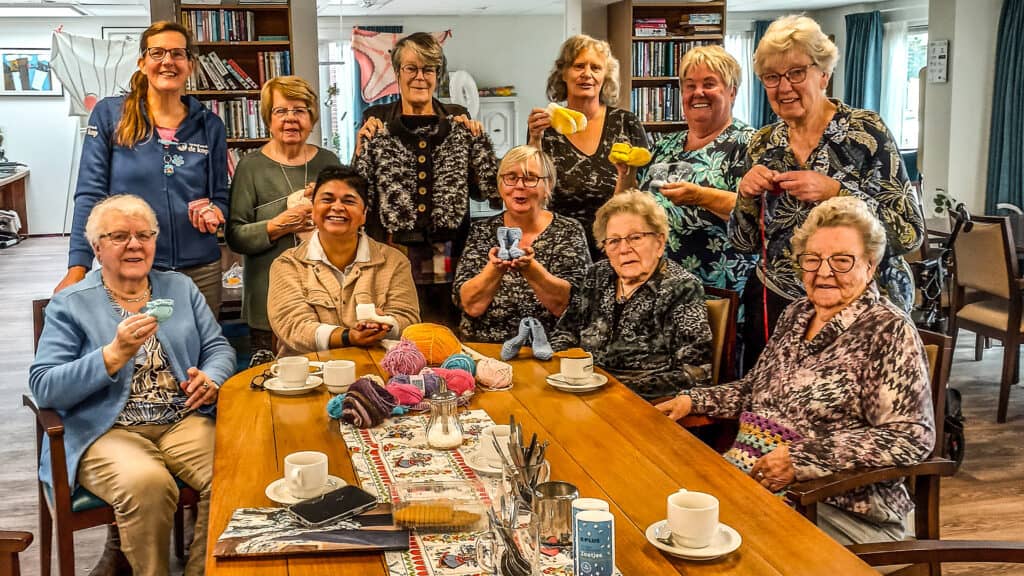 Anita’s adoptiesokjes Project, wie helpt breien?