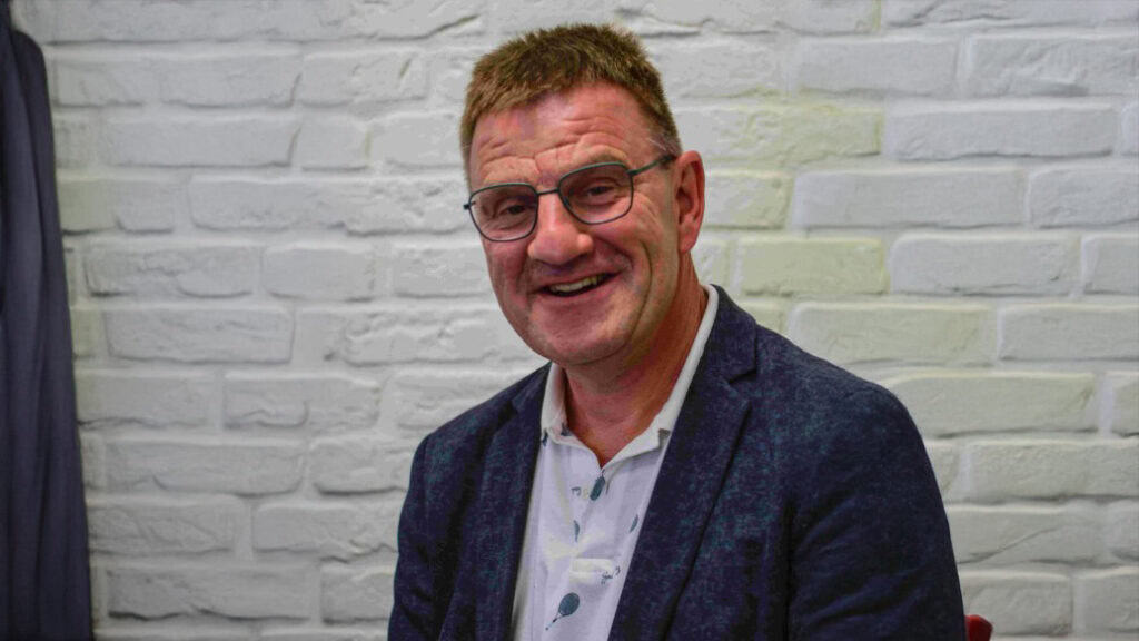 Uitzwaaidienst dominee Harry Offereins in de Kleine Kerk Steenwijk