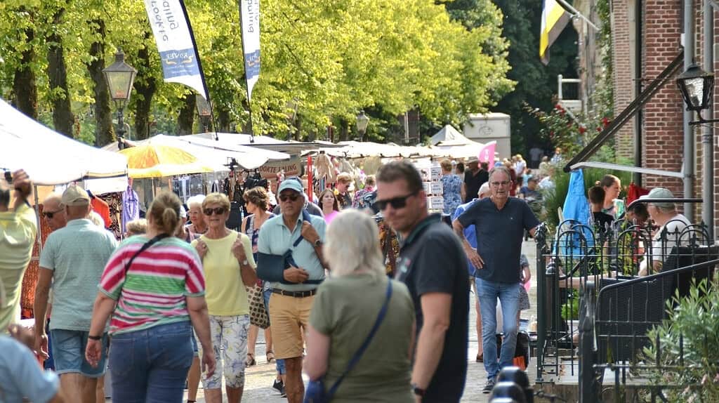 Jaarmarkt Blokzijl viert 51e editie rond de haven