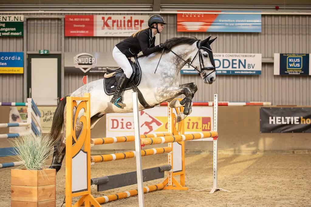 Jumping Steenwyck viert eerste wintereditie in griezelige Halloweenstijl