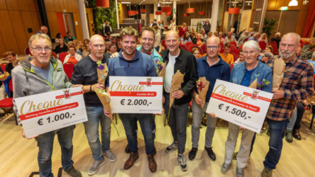 Vrijwilligersawards gemeente Ooststellingwerf - foto Rens Hooyenga