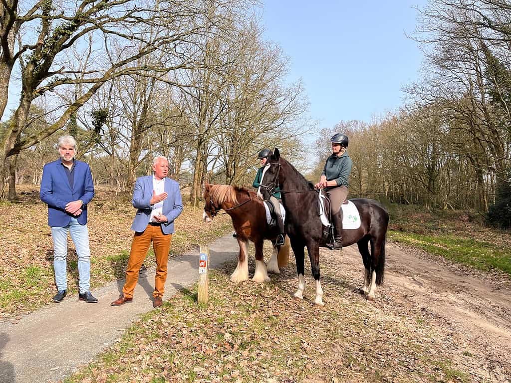 Ruiter- en menroute Holtingerveld feestelijk geopend